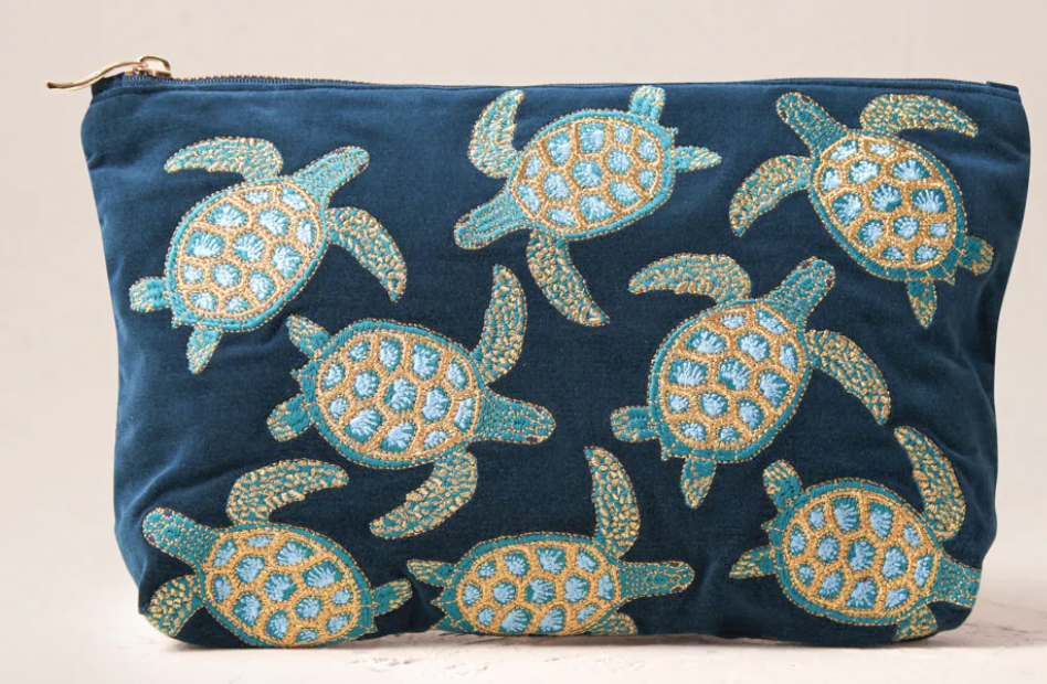 ELIZABETH SCARLETT TURTLE CONSERVATION EVERYDAY POUCH