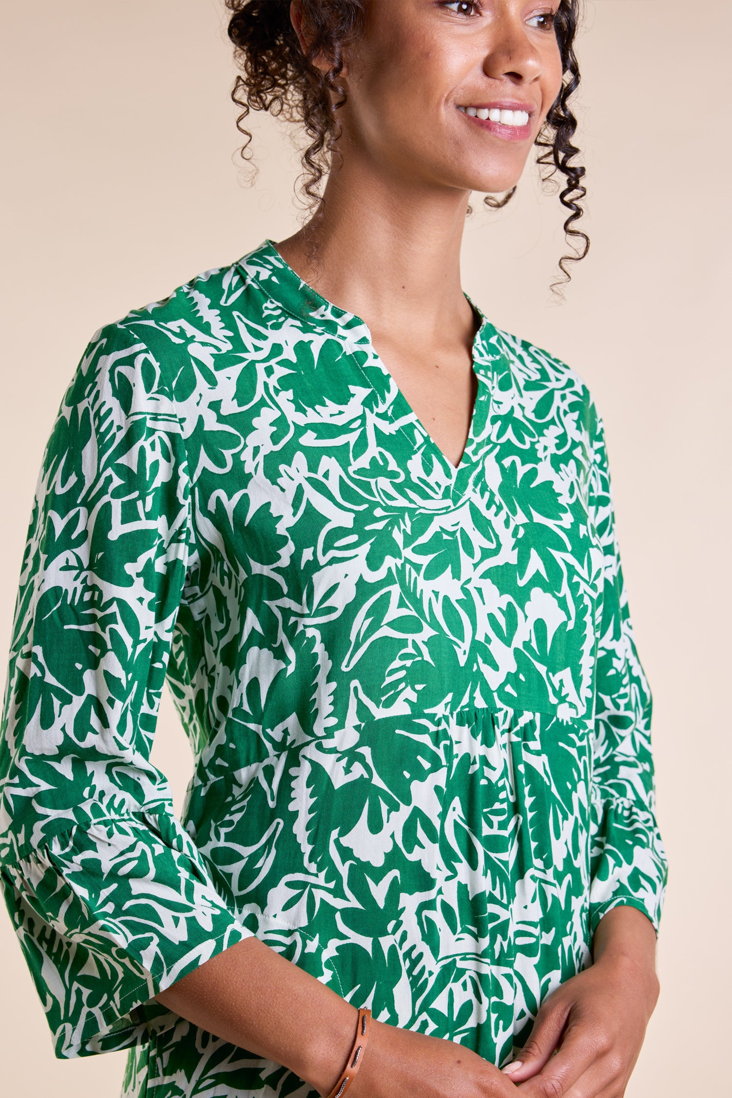 NOMADS ECOVERO GATHERED TUNIC DRESS - LEAF