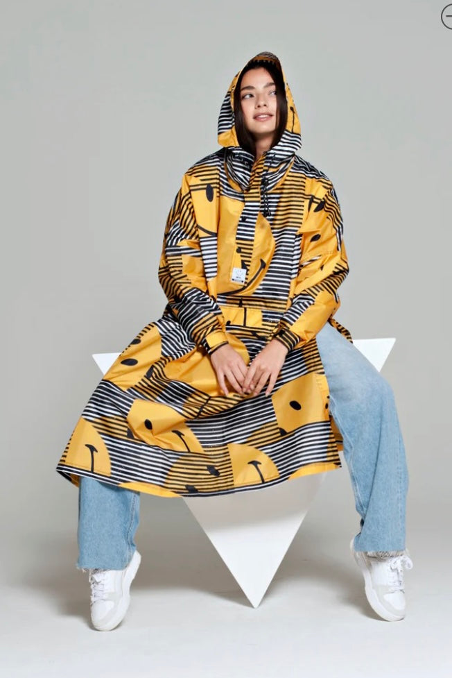 RAINKISS SUNSET SMILEY RAIN PONCHO