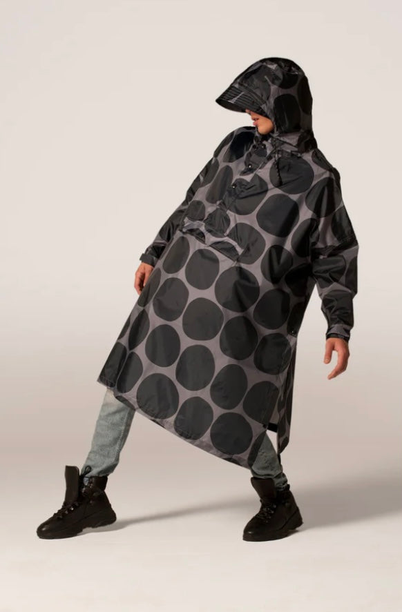 RAINKISS BLACK POLKA RAIN PONCHO