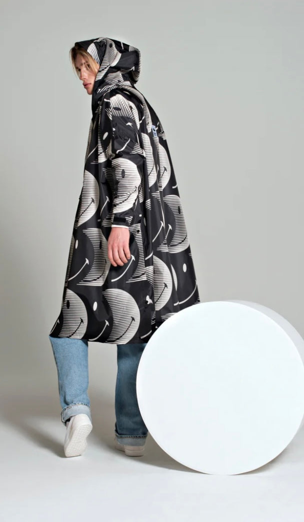 RAINKISS HALF MOON SMILEY RAIN PONCHO