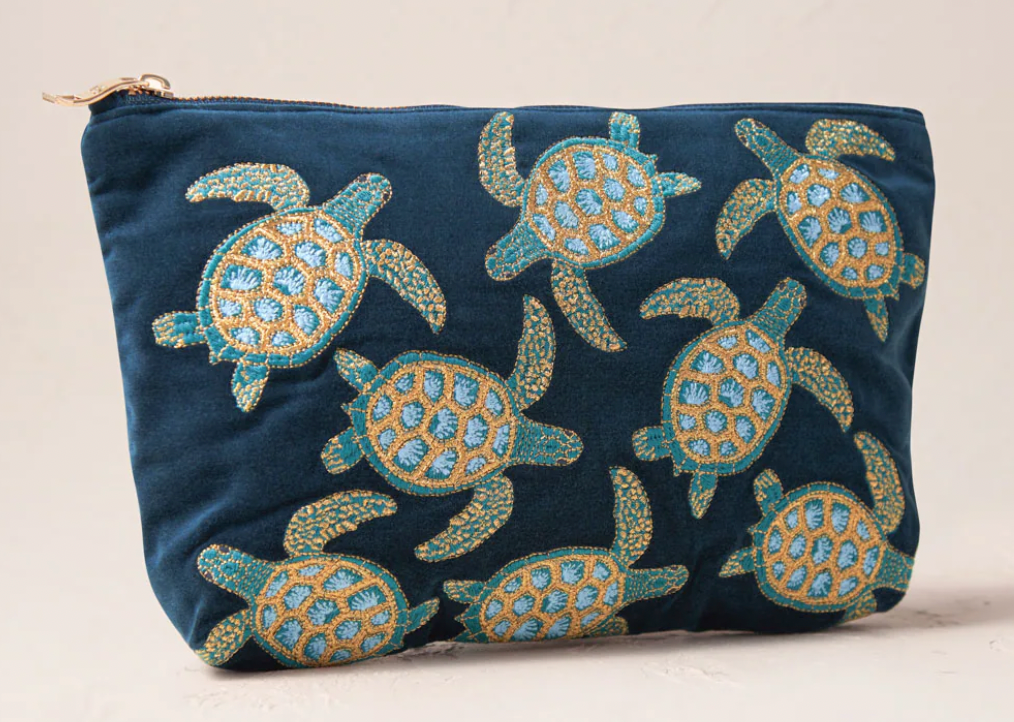 ELIZABETH SCARLETT TURTLE CONSERVATION EVERYDAY POUCH