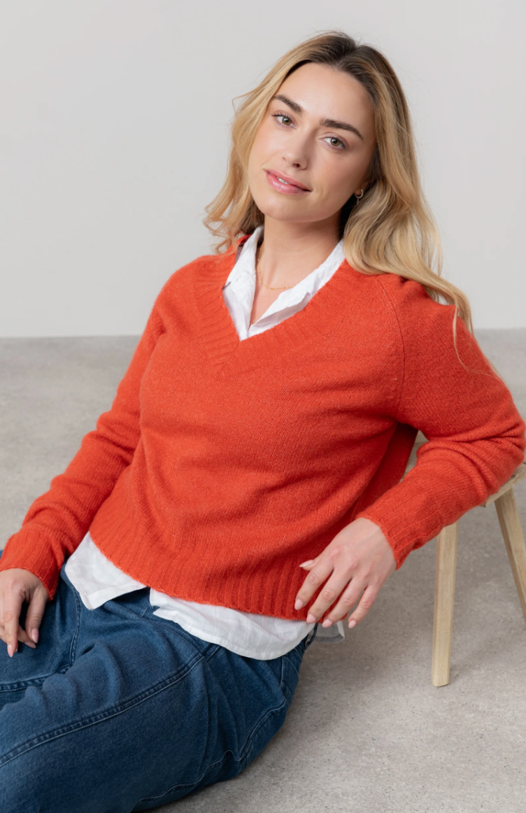 LILY AND ME 'V' NECK BOXY KNIT JUMPER - RED