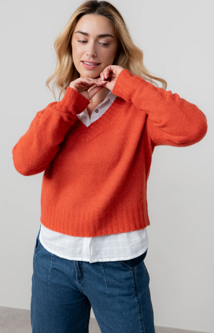 LILY AND ME 'V' NECK BOXY KNIT JUMPER - RED